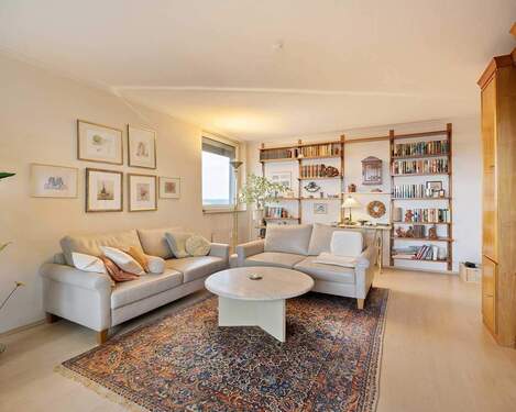 Wohnzimmer - 3 Zimmer Etagenwohnung zum Kaufen in Ratingen