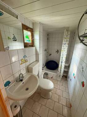 Tageslichtbad mit Dusche - WC - 