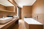 Dusch- und Wannenbad - 
