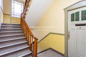 Treppenhaus - Einfamilienhaus zum Kaufen in Berlin