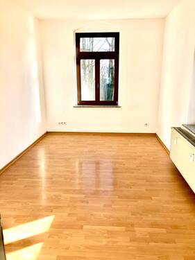 Wohnzimmer - 2 Zimmer Etagenwohnung in Radebeul