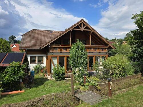 Hausansicht vom Garten - Doppelhaus mit 2-Einlieger-Ferienwohnung -ideal als Generationswohnen zu verkaufen