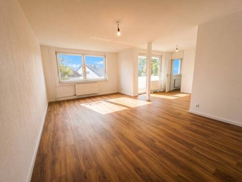 Wohnzimmer und Essbereich - 3 Zimmer Etagenwohnung in Ettenheim