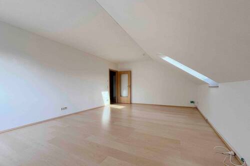 Wohnzimmer 1. OG Ansicht 01 - Einfamilienhaus mit 198,40 m&sup2; in Chemnitz zum Kaufen