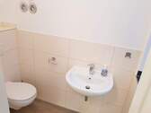 Toilette mit Tageslichtfenster - 