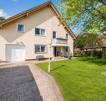 Modernisiertes Einfamilienhaus in Kladow, großes Grundstück nahe Havel mit Privatweg & Waldzugang - Berlin