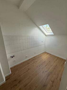 PHOTO-2025-08-07-10-42-33 - Etagenwohnung mit 44,00 m² in Chemnitz zur Miete