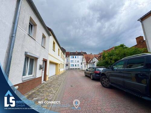 Blick in die Straße - 3 Zimmer Reihenmittelhaus zum Kaufen in Bismark (Altmark)
