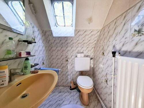 WC im Dachgeschoss - 