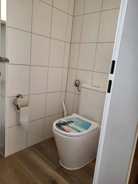 Gäste WC.jpg - 3 Zimmer Etagenwohnung in Passau