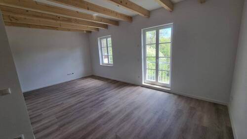 Wohnzimmer (1) - Etagenwohnung mit 59,70 m&sup2; in Radeberg zur Miete