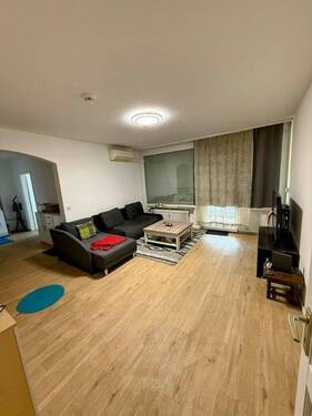 Wohnzimmer - Schöne 2,5-Zimmer-Wohnung in Offenbach-Bieber
