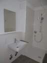 Bad mit Dusche - 