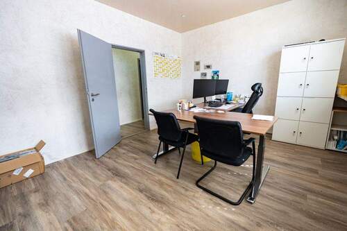 Büro 3 - 