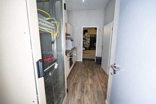 Server - 