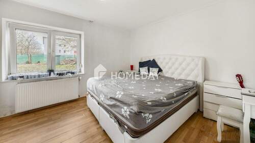 Elternschlafzimmer 1 - 