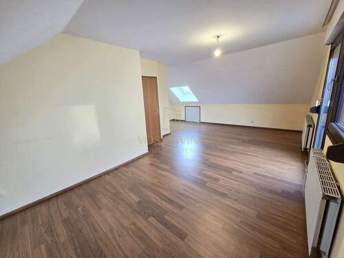 GroßesZimmerObergeschoss - 