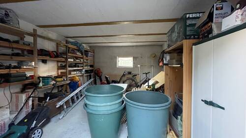 Garage - 