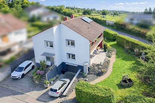 Luftbild - 6 Zimmer Einfamilienhaus zum Kaufen in Limeshain