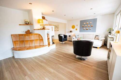 Wohnbereich mit Kamin - 