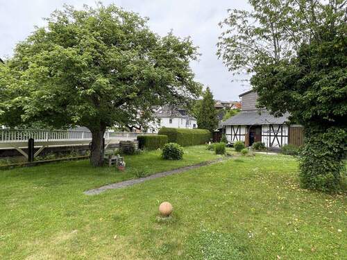 Bild 2 - 5 Zimmer Doppelhaushälfte zum Kaufen in Breitscheid