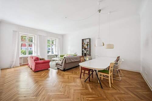 Helles und großzügiges Wohn- und Esszimmer - 