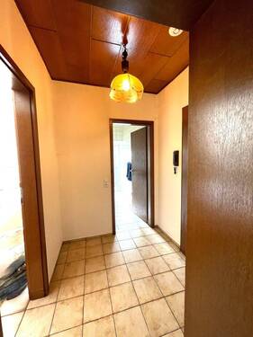 Diele - Etagenwohnung mit 35,00 m² in Essen / Bergeborbeck zum Kaufen