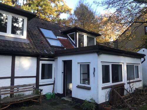 Rückansicht Haus - 4 Zimmer Einfamilienhaus in Hamburg