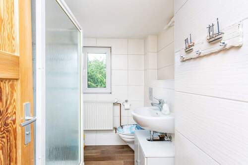 zweites Badezimmer - 