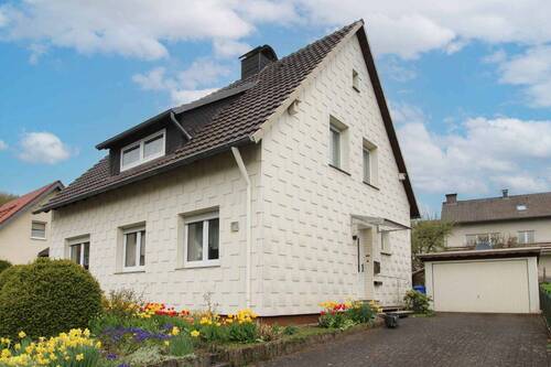 Außenaufnahme_2 - Solides Wohnhaus mit Potenzial in Bad Driburg-Siebenstern