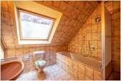 Vollbad im Dachgeschoss - 