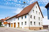 Charmanter Altbau mit Potenzial für Ihr persönliches Wohnprojekt - 7 Zimmer Doppelhaushälfte in Trochtelfingen - Steinhilben