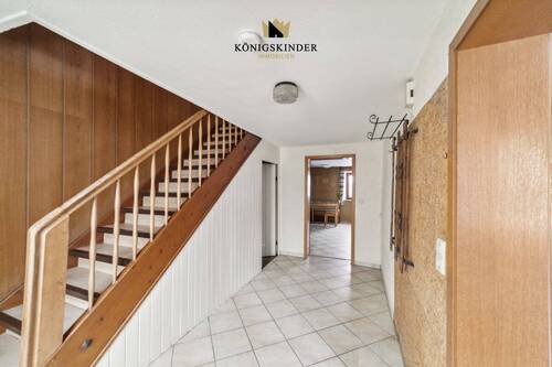 Ein Eingang, der Geschichten erzählen könnte – bereit für frische Ideen - 