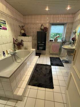 Badezimmer - Mehrfamilienhaus, Wohnhaus mit 294,00 m&sup2; in Metllach zum Kaufen