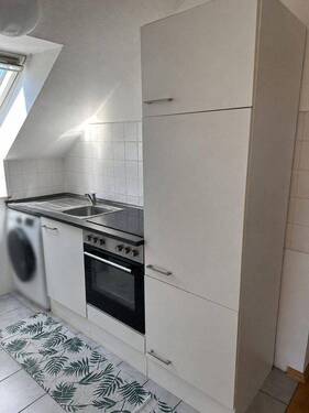 Küchenzeile rechts - Etagenwohnung mit 35,00 m&sup2; in Kornwestheim zur Miete