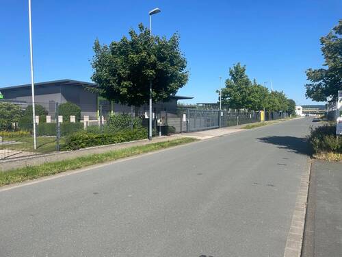 Zuwegung Betriebsgelände - 