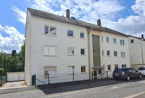Straßenansicht - Mehrfamilienhaus, Wohnhaus zum Kaufen in Walluf