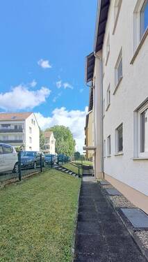 Eingangsbereich - Mehrfamilienhaus, Wohnhaus in Walluf