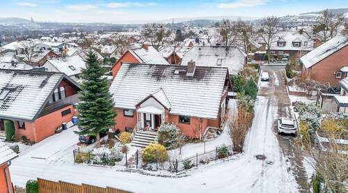 Ansicht Straße - Wohnen in Hildesheim - Freistehendes Einfamilienhaus mit Charme