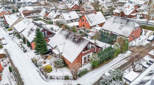 Ansicht Straße - 5 Zimmer Einfamilienhaus zum Kaufen in Hildesheim