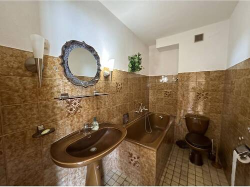 Bad mit Wanne - EG - 