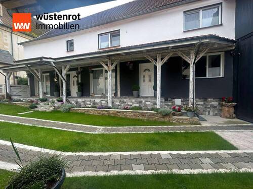 Außenansicht - Altes Bauernhaus im neuen Glanz