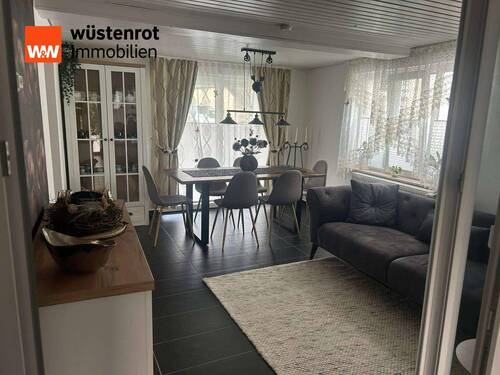 Esszimmer - Einfamilienhaus mit 196,30 m² in Höchheim zum Kaufen