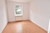 Zimmer II - 3 Zimmer Etagenwohnung zur Miete in Schwerin