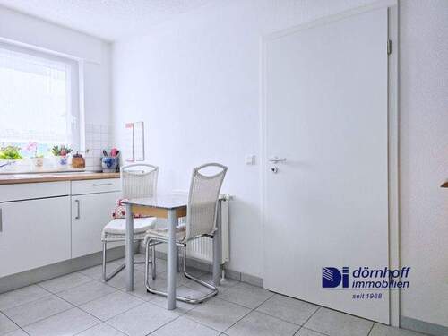 Wohn- Esszimmer mit offener Küche - 