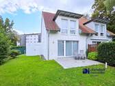 Hausansicht/Garten - 
