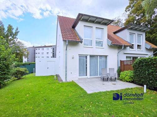 Hausansicht/Garten - 