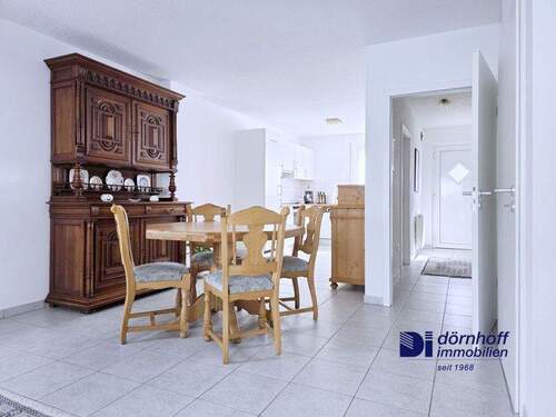 Wohn- Esszimmer mit offener Küche - 