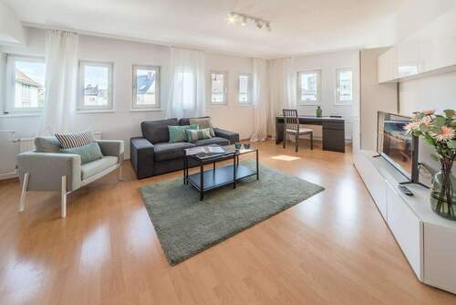 Wohnen - 2 Zimmer Etagenwohnung zur Miete in Frankfurt am Main