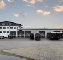 Moderne Gewerbehallen mit Büro, Verwaltung und separate Kalthalle - Niedereschach